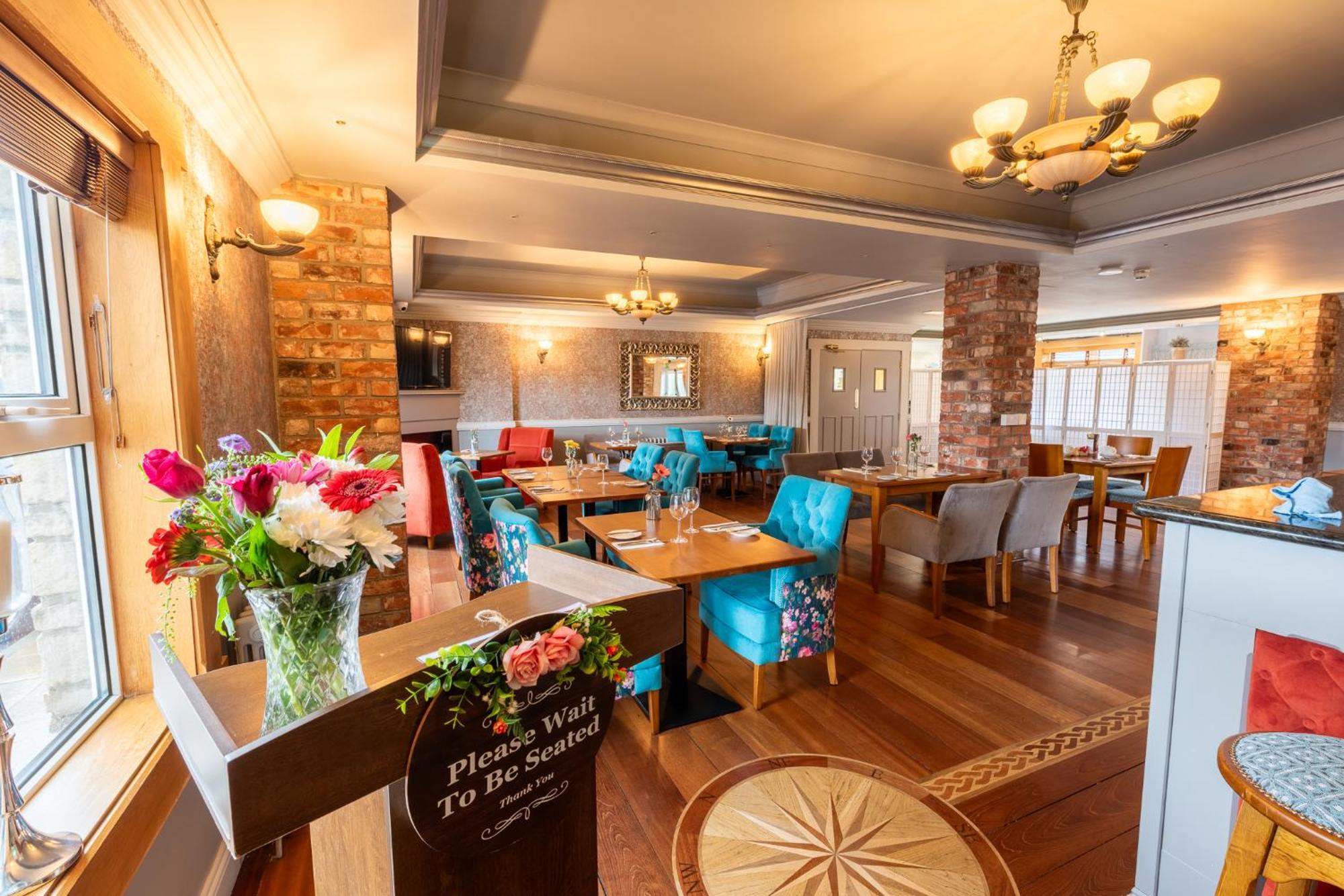 The Harbour Inn Buncrana Bagian luar foto