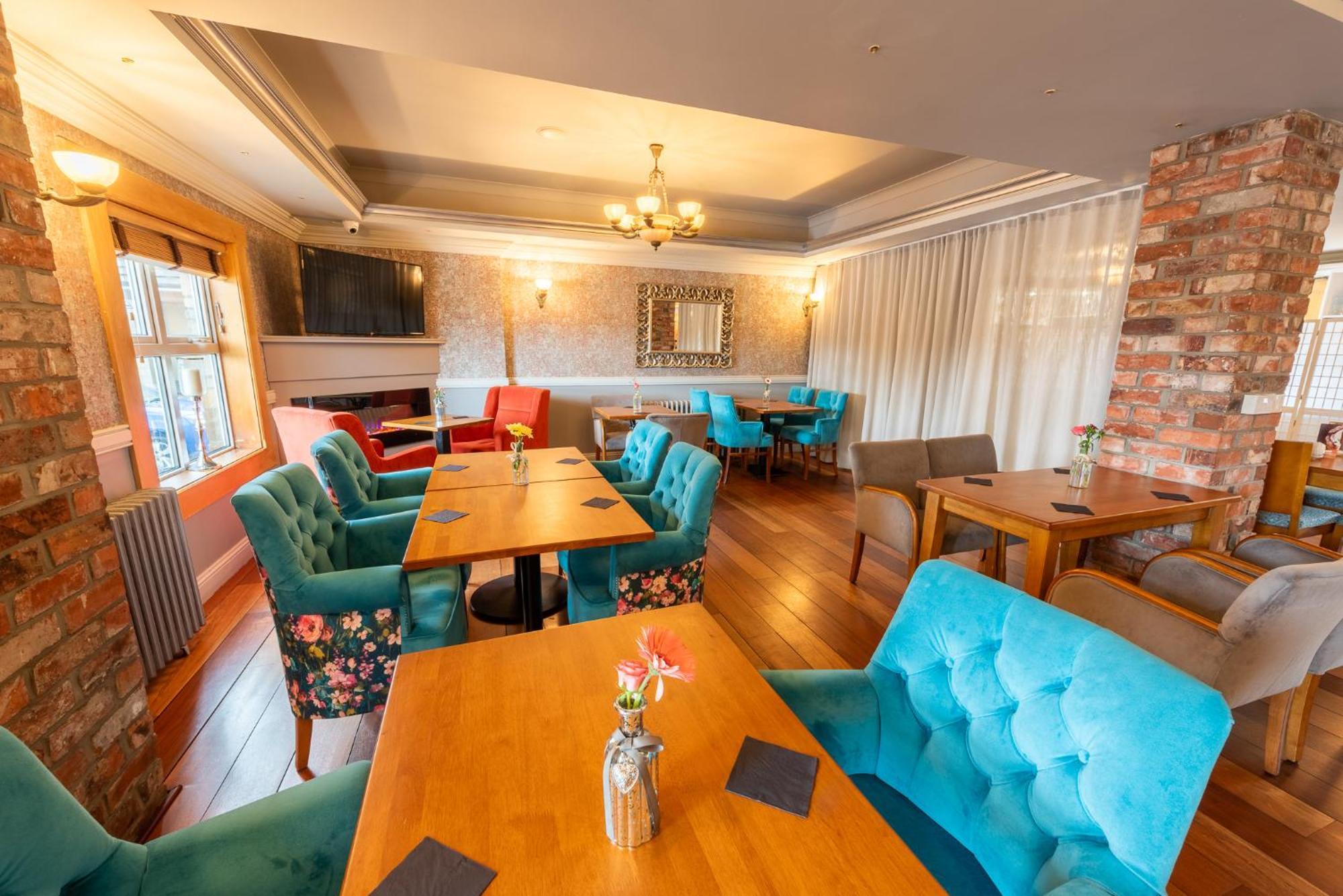 The Harbour Inn Buncrana Bagian luar foto